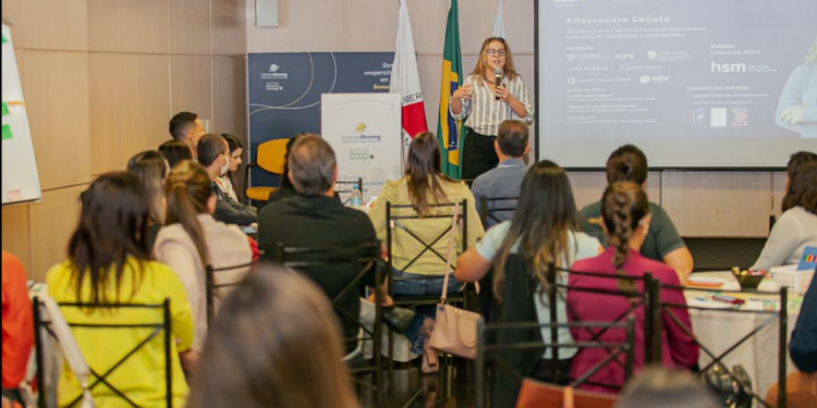 Encontro aborda a importância da regulação das emoções no mundo cooperativo