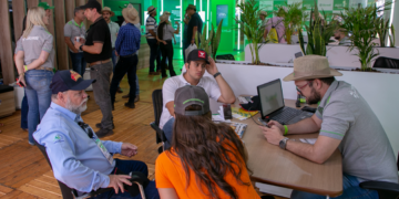 Cooperativas de crédito antecipam potencial de negócios durante a Agrishow
