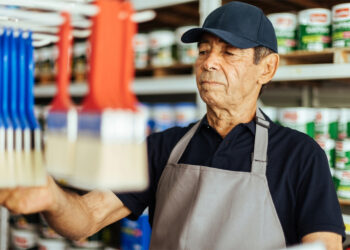 Número de trabalhadores com mais de 50 anos no Brasil dobra entre 2006 e 2021