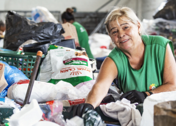 Cooperativas do DF reciclam mil toneladas de produtos por mês