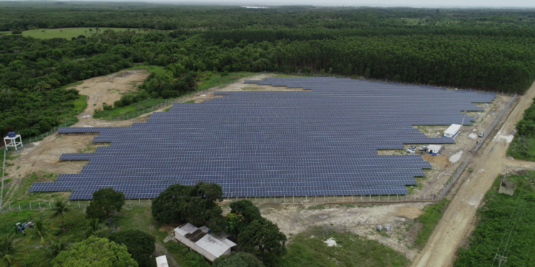 Cooperativa inaugura usina fotovoltaica alinhada às práticas de sustentabilidade