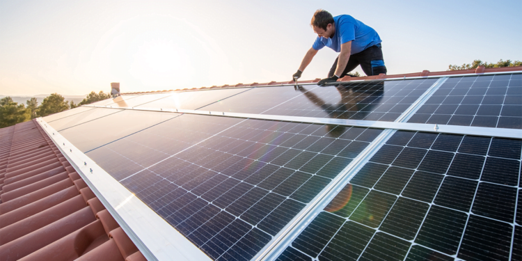 Cooperativa de crédito adota sistema de energia solar em unidade