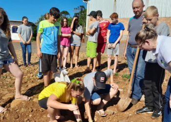 Projeto escolar envolver temas como sustentabilidade e cooperativismo em Marcelino Ramos