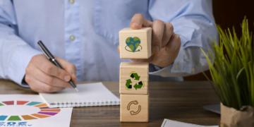 Cooperativa se une com empresas para discutir práticas ESG e lançar compromissos