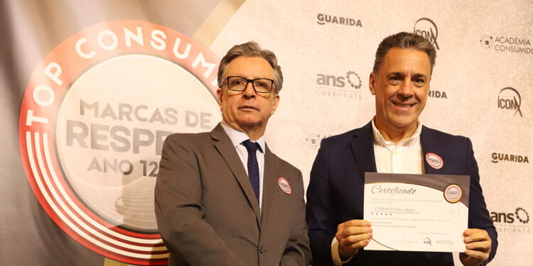 Cooperativa recebe certificado Top Consumidor - Marcas de Respeito