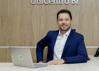 Sicoob UniCentro Br empossa novo diretor-presidente