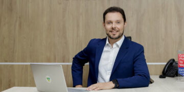Sicoob UniCentro Br empossa novo diretor-presidente