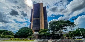 Copom reduz juros básicos da economia e Selic encerra o ano em 11,75%