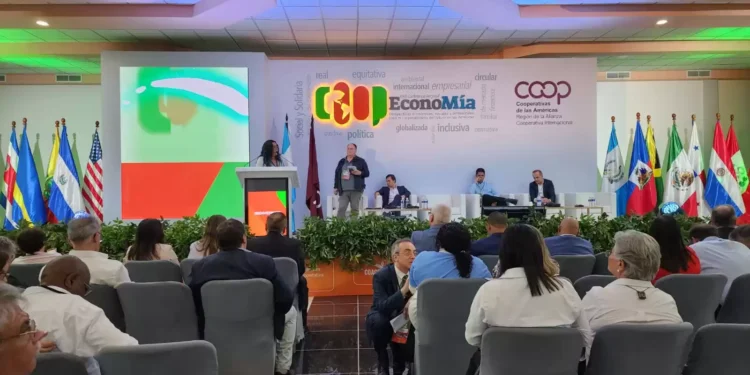 Mais de 900 líderes se reúnem na 23ª Conferência de Cooperativas das Américas