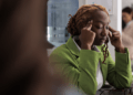 Pressão de estar sempre conectado eleva casos de burnout no ambiente de trabalho