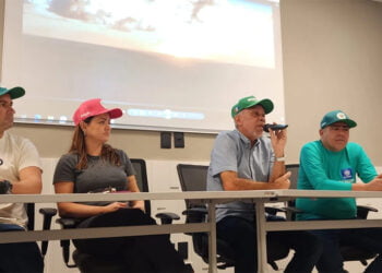 Durante a visita à Cooperativa Pindorama, os membros da Abema foram recebidos pelo presidente Klécio Santos.