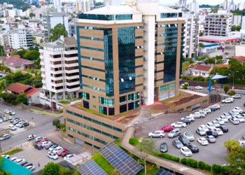 Cooperativa de crédito aponta o impacto positivo das placas fotovoltaicas na economia