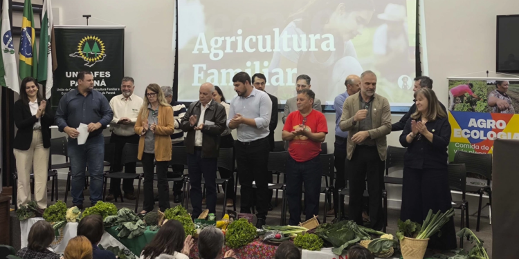 Jovens atuarão como agentes cooperativistas no campo no Paraná