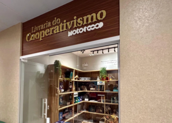 Espaço Confebras é inaugurado na Livraria do Cooperativismo