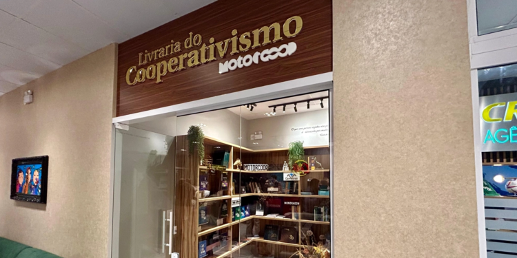 Espaço Confebras é inaugurado na Livraria do Cooperativismo