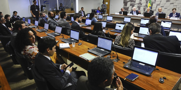 Estatuto profissional dos trabalhadores em cooperativas é aprovado na CAE