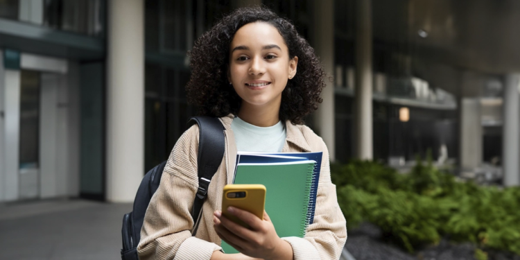 Iniciativa reúne 600 alunos para incentivar futuros líderes cooperativistas