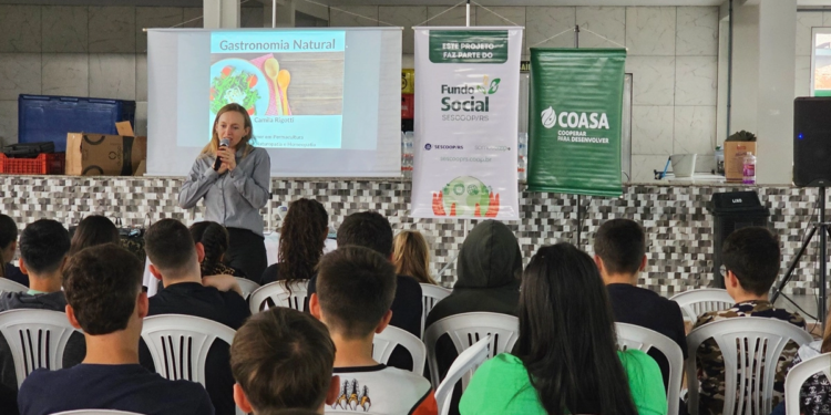 Cooperativa conclui projeto voltado à sustentabilidade nas escolas