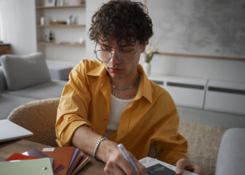 Cooperativa financeira investe em formação gratuita para jovens