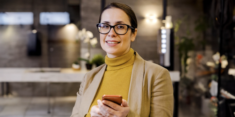 Cooperativa financeira promove linhas de crédito para mulheres empreendedoras