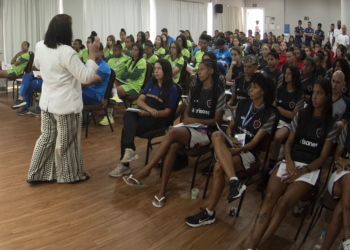 Cooperativa promove educação financeira para equipes da Copinha Feminina 2024