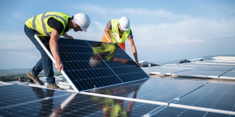 Cooperativa financeira investe em energia solar para abastecer suas agências