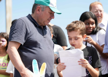 Concurso de redação sobre o cooperativismo premia alunos de escola municipal