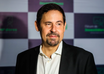 Invista o seu dinheiro aqui - Luís Artur Nogueira é Economista e Palestrante