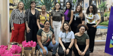 Sistema de cooperativa financeira doa 100 kits de higiene para Ouvidoria da Mulher