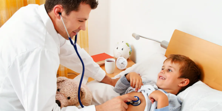 Hospital Pediatria de cooperativa de saúde celebra um ano de dedicação à saúde infantil