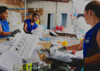 Indústria investe no fortalecimento de cooperativas de coleta seletiva