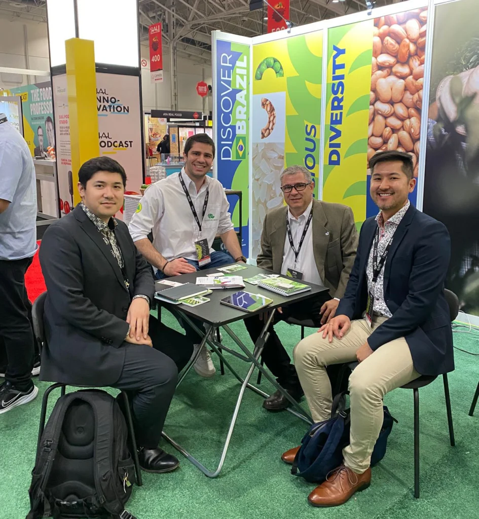 Cooperativa frutícola estreia no mercado canadense durante participação em feira norte-americana 2 Cooperlimao2 copiar