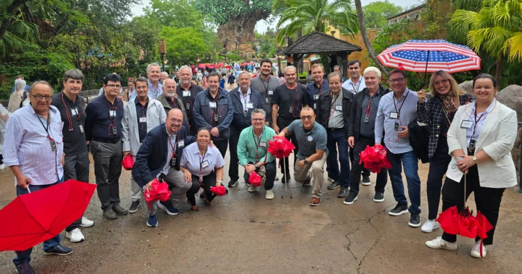 Sistema Ocesp inicia Intercâmbio com lideranças de cooperativas de saúde no Instituto Disney 2 Disney 3