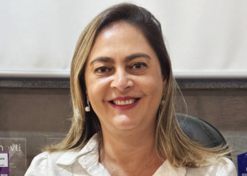 Elaine Bernardes é diretora de Gente da Leega Consultoria
