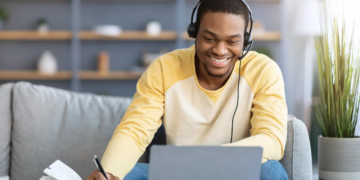 Cooperativa financeira prepara lançamento de curso gamificado sobre educação financeira para adolescentes