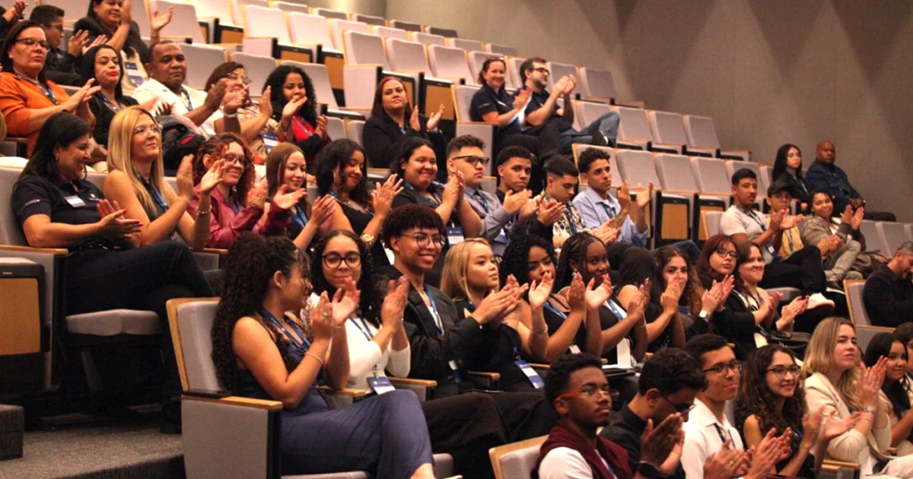 Sistema Ocesp realiza formatura da 37ª turma do Programa Aprendiz Cooperativo 2 Jovem Aprendiz Ocesp 1