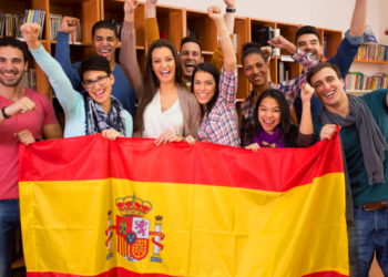 Cooperativas gaúchas cumprem agenda na Espanha para trocar experiências sobre gestão
