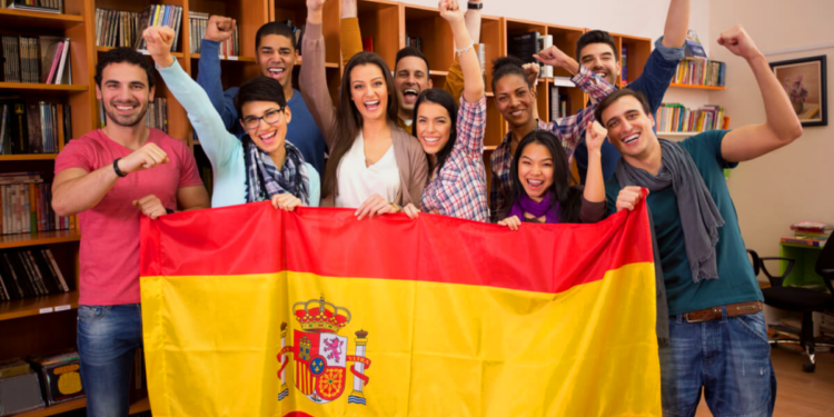 Cooperativas gaúchas cumprem agenda na Espanha para trocar experiências sobre gestão