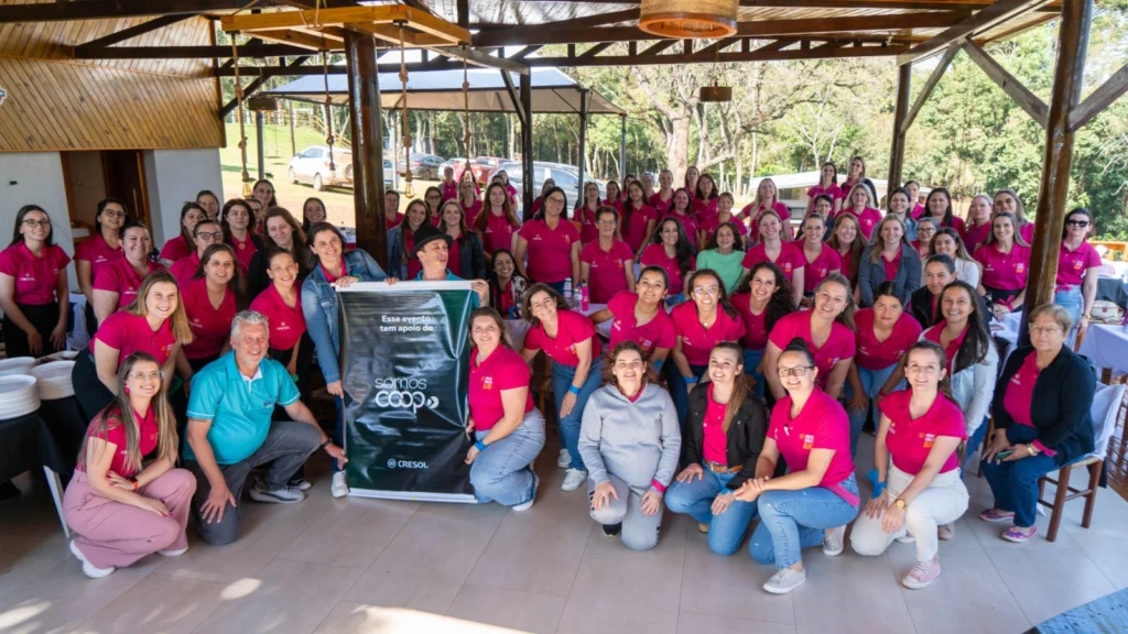 Cooperativa financeira impacta mais de 40 mil pessoas com foco na educação financeira de jovens e mulheres 2 Potencializa Elas Cresol Vale das Aguas 2 scaled r5piw04hd4jqe44c4hy519uwnhlkjpeneqos296bzc copiar