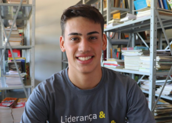 Jovem cooperativista gaúcho é premiado com bolsa internacional de estudos