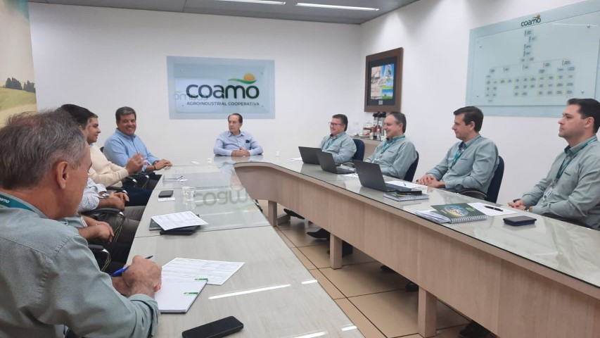 Cooperativa financeira e BNDES debatem soluções financeiras para associados 2 credicoamo 14 05 2025 copiar