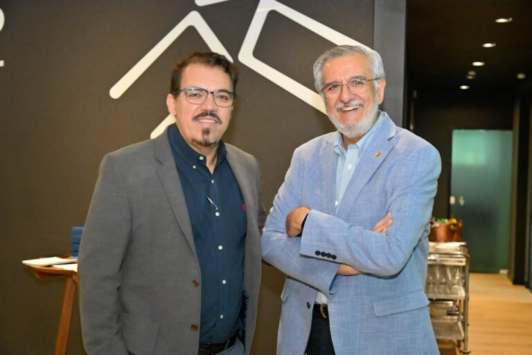 Inscrições para o 5º Prêmio Nacional de Poesia terminam no dia 30 de junho 2 Claudiney Costa e Fernando Cupertino. Credito Silvio Simoes 768x513 copiar
