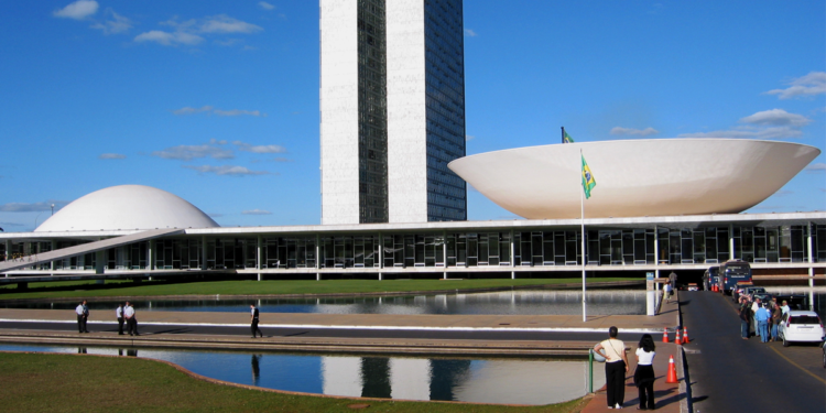 Coalizão entre Câmara, Senado e Governo altera decreto sobre aumento do IOF