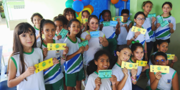 Cooperativa financeira impacta mais de 26 mil crianças e jovens em ação de educação financeira