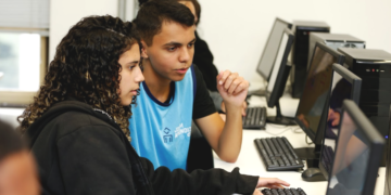 Parceria entre CIEE e Sistema OCB fortalece formação de jovens aprendizes