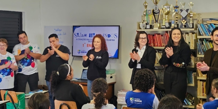 Programa Cooperativa Escolar com foco em protagonismo juvenil é lançado no Paraná