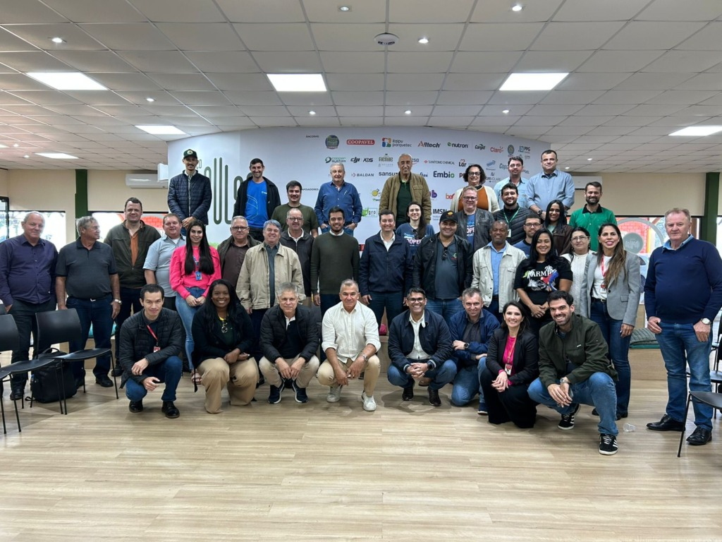 Cooperativas capixabas exploram modelos inovadores do cooperativismo agropecuário no Paraná 3 image 3