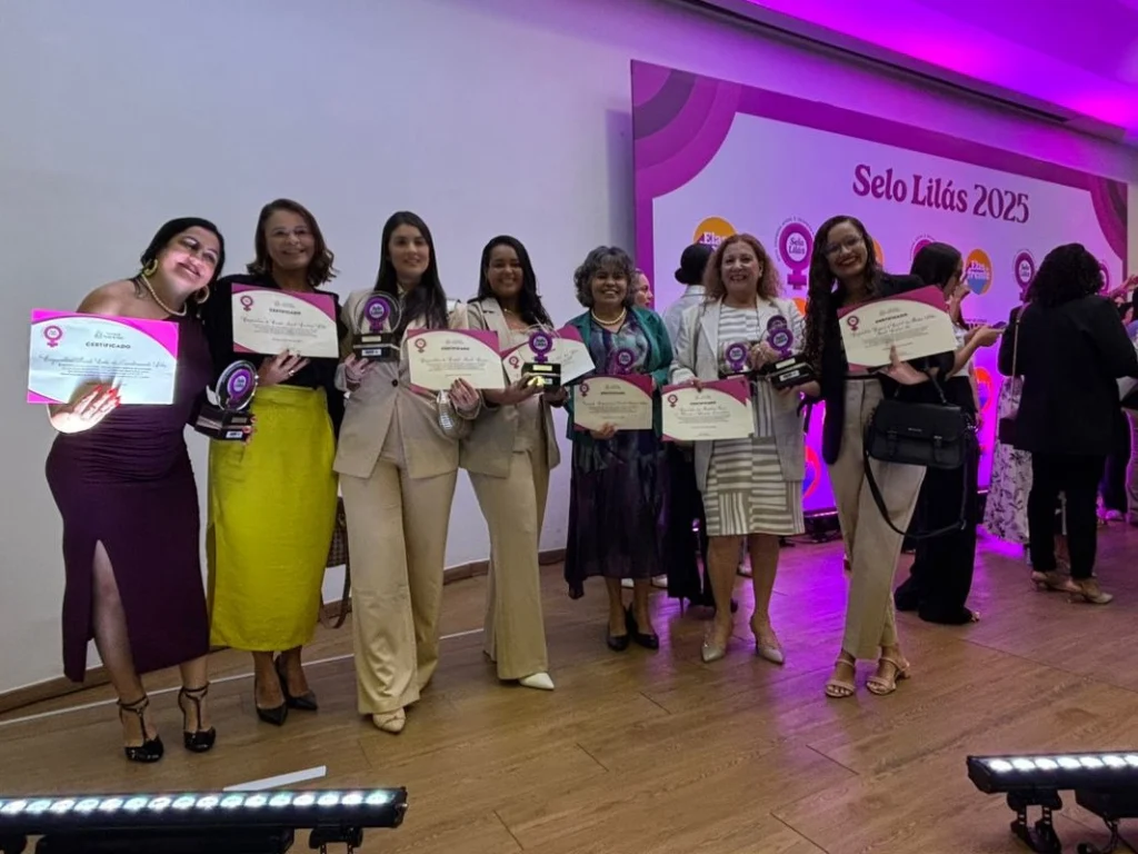 Cooperativas baianas são reconhecidas por êxito nas ações de valorização feminina 2 2025.06.18 Entrega Selo Lilas copiar