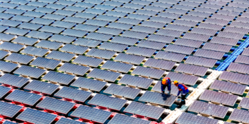 Cooperativa financeira se une a investidor asiático para viabilizar financiamento de energia solar no Brasil