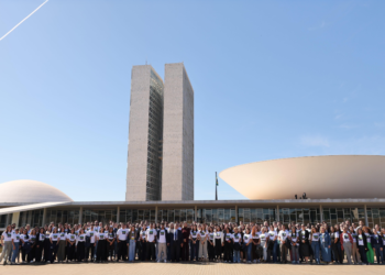 Cooperativismo é celebrado em solenidade da Câmara dos Deputados